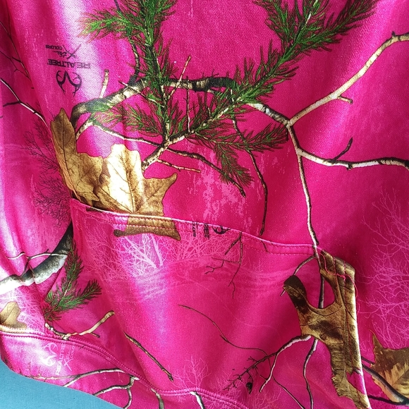 Realtree Women's SZ Small S Camouflage Hoodie - Picture 3 of 5